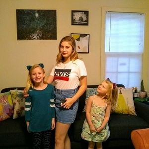 Meet your Posher, Leslie